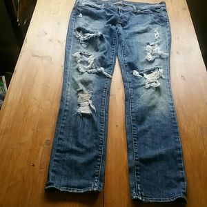 Men's distressed jeans